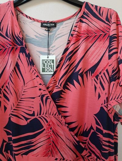New dress 22 tag attached