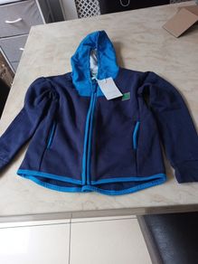 Leigh Tucker  Navy Zip-Zip  Hoodie With Pockets.  B.N.W.T Age - 4-5 ears.