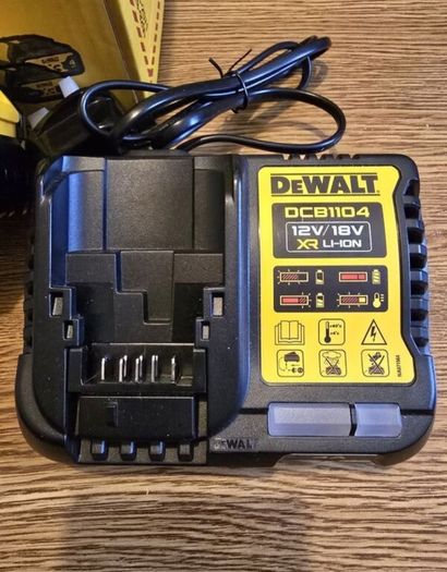 DeWALT 4AH 18V XR Battery And Multi Voltage 12V XR / 54V Flexvolt Charger. The Best A Professional Can Get. Closing down sale - all must go!.