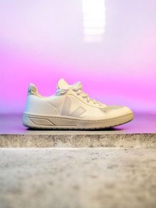 Veja V-10 unisex shoes