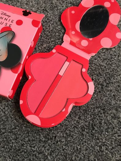 revolution Minnie Mouse blush duo