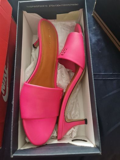 womens hilfiger heals worn once