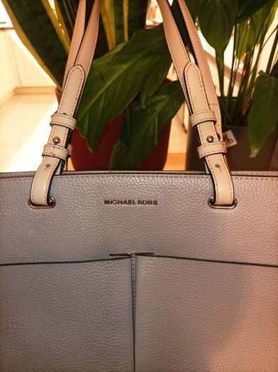 Michael Kors Guess Louis Vuitton handbags