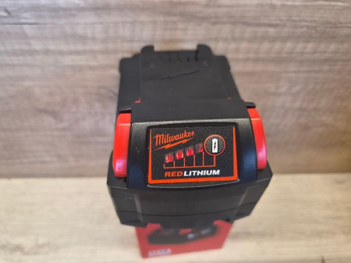 Milwaukee 18V 6Ah Battery