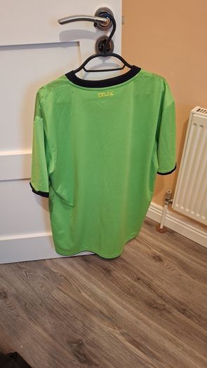 Celtic 2010-2011 Jersey,  Signed by Neil Lennon