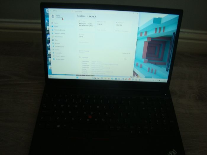 Lenovo Thinkpad E15 Gen 3 ; Amd Ryzen 5 5500u; 8gb DDR4; 256gb SSD ;15.6"