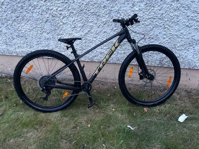 men bicycle