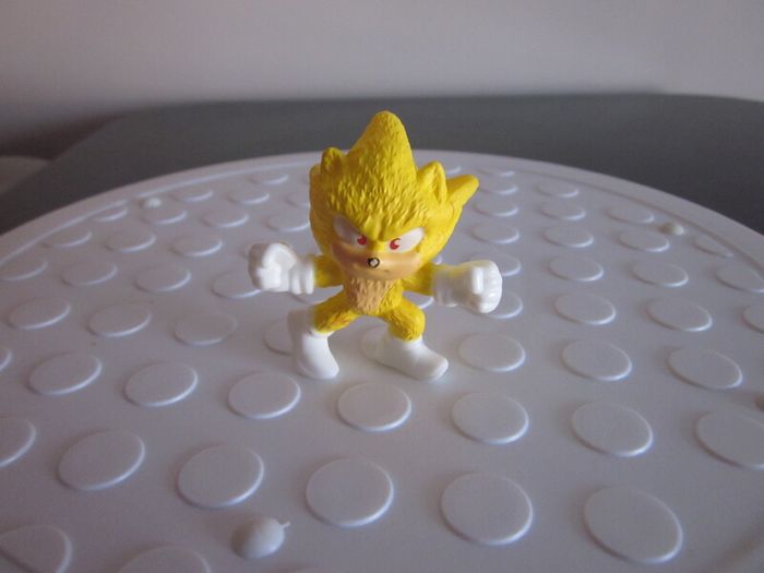 Mc Donalds Happy Meal 2024 Sonic 3
