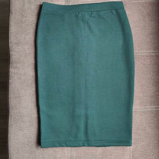 Green Pencil skirt size 8