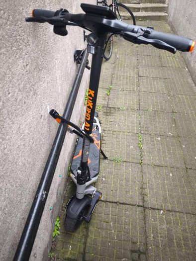 electric scooter