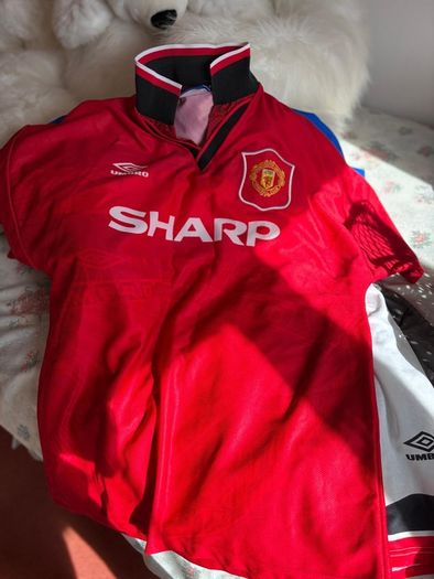 Retro Man Utd jersey