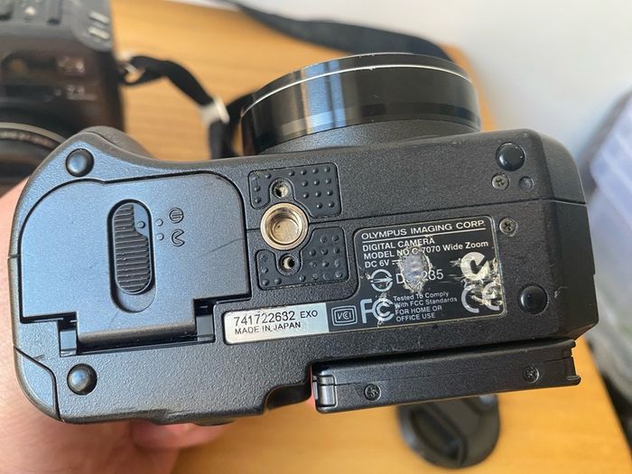 Olympus CAMEDIA 7070 Wide Zoom 7.1MP Digital Camera - Black