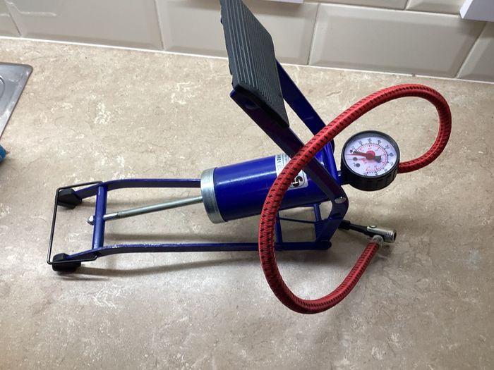 Hilka Footpump