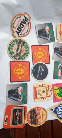 20 x vintage beer mats ,nice collection,,see pictures for condition ,sold as seen ,price includes post to anywhere in Ireland thank you, Job lot