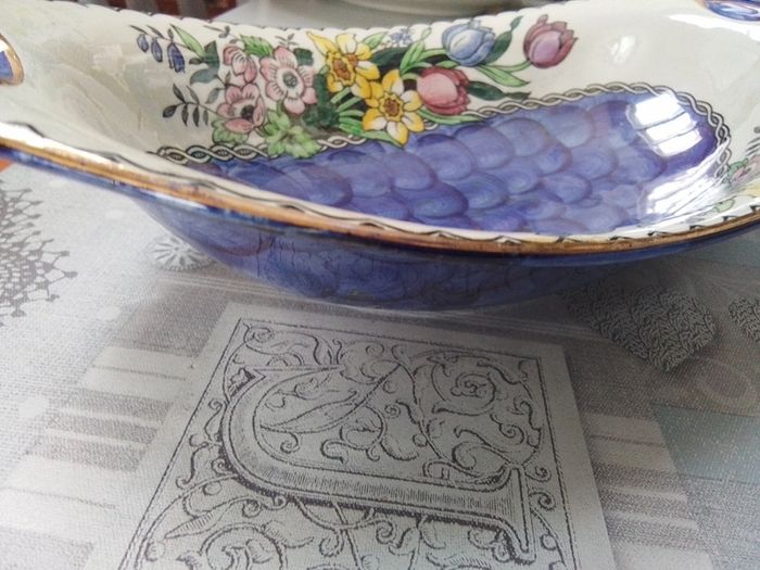 Maling Ware Boat Shaped Bowl