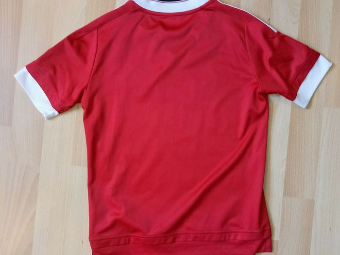Manchester United Adidas Jersey Size Age 9/10years