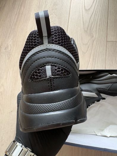 dior b22