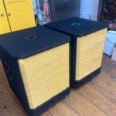 Behringer VQ1500D Active Subwoofers