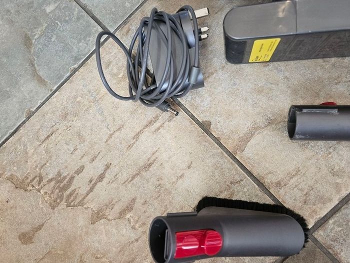 Dyson V11 absolute
