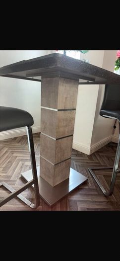 Breakfast bar and high stools