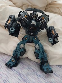 Transformer Ironhide DOTM