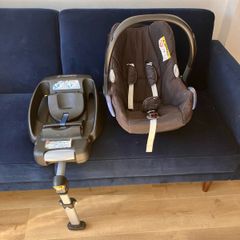 Maxi-Cosi CabrioFix Baby Car Seat + ISOFIX Base