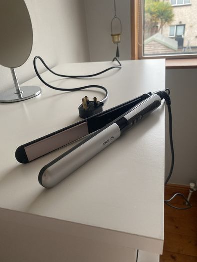 Philips HP8361 Ionic Hair Straightener with Ceramic Plates