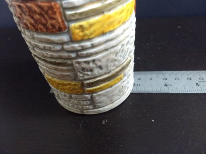 Fabulous Vintage Retro Kitsch Sylvac Cylindrical Vase from the "Brickwork" Range Produced in the 60's and 70s, Shape Number 3812