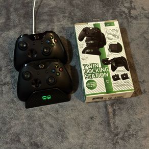 Xbox Series / One Controllers Dock Station
