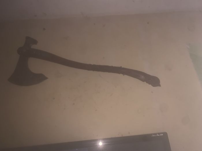 Leviathan axe