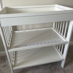 Baby changing table