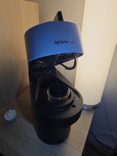 Nespresso Vertuo Coffee Machine Excellent Condition