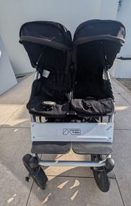 Mountain Buggy duet including twin bassinet