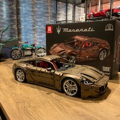 ReoBrix 1:8 Maserati GranTurismo / Technic bricks