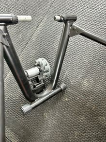 CYCLEOPS cycle trainer in new condition, used twice (husband had great intentions!)