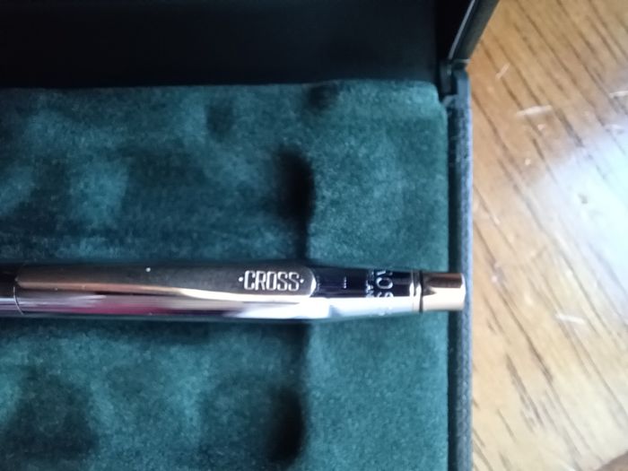 Cross pen