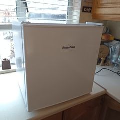 PowerPoint table top fridge or freezer