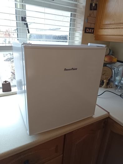 PowerPoint table top fridge or freezer