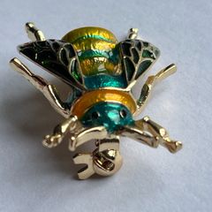 fly brooch ENAMEL