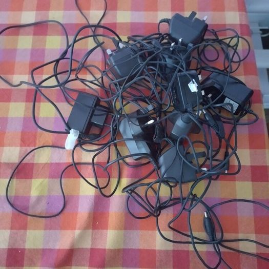 Job lot Nokia phones, chargers and cables