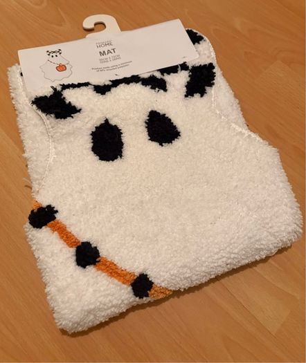 Halloween bath mat