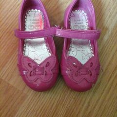 Pink girls sandals