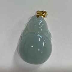 Jade pendent with 18k gold