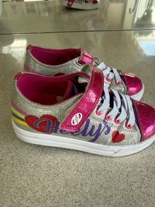 heelys