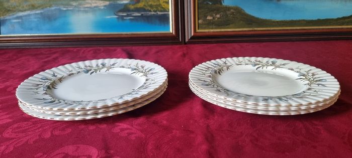 6 Piece Royal Albert Brigadoon Pattern 10.5 Inch Diameter Bone China Gold Gilt First Quality And Original Dinner Plates Made In England