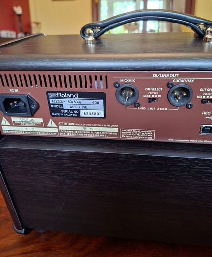 BOSS Acoustic amplifier