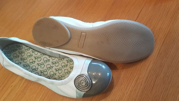 Gorgeous Soft Leather Hirica Ballet Flats/ Shoes Size 37 UK 4