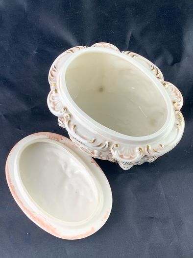 Vintage porcelain bowl with Cherubs