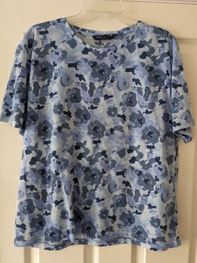 M and S T-shirt size 12