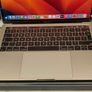 Apple MacBook Pro 13" TOUCH BAR/ Mid 2017 Silver i7 3.5GHz 16GB 500GB SSD A1706 (Battery Cycle: 250) Image 4